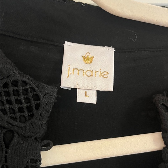 Elegant Black Lace Midi Dress - Picture 2 of 4